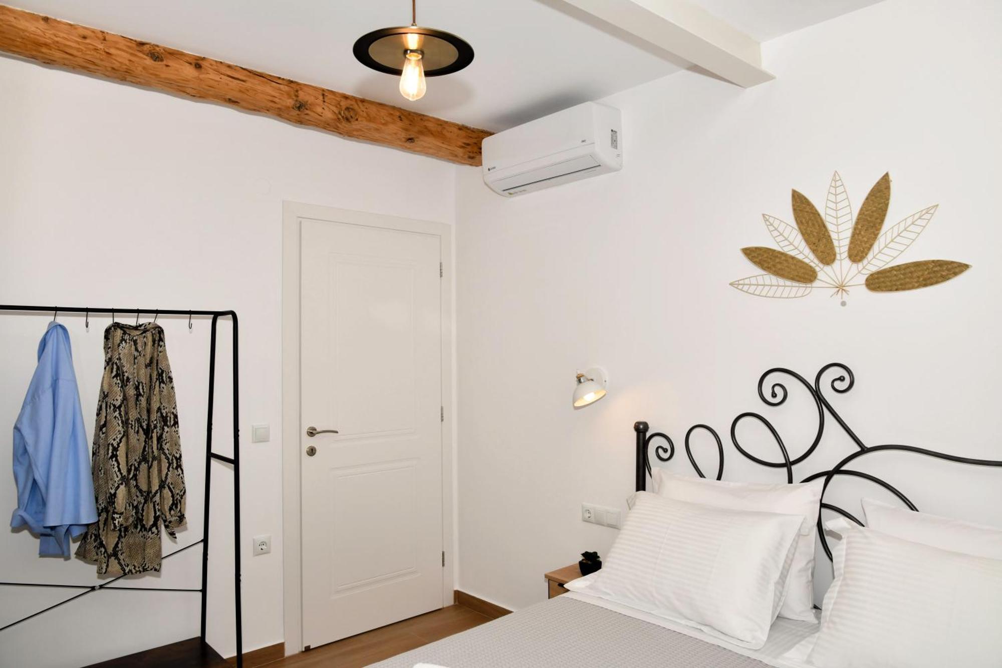Captain Theo'S Modern Apartment Maria Lefkimmi  Dış mekan fotoğraf