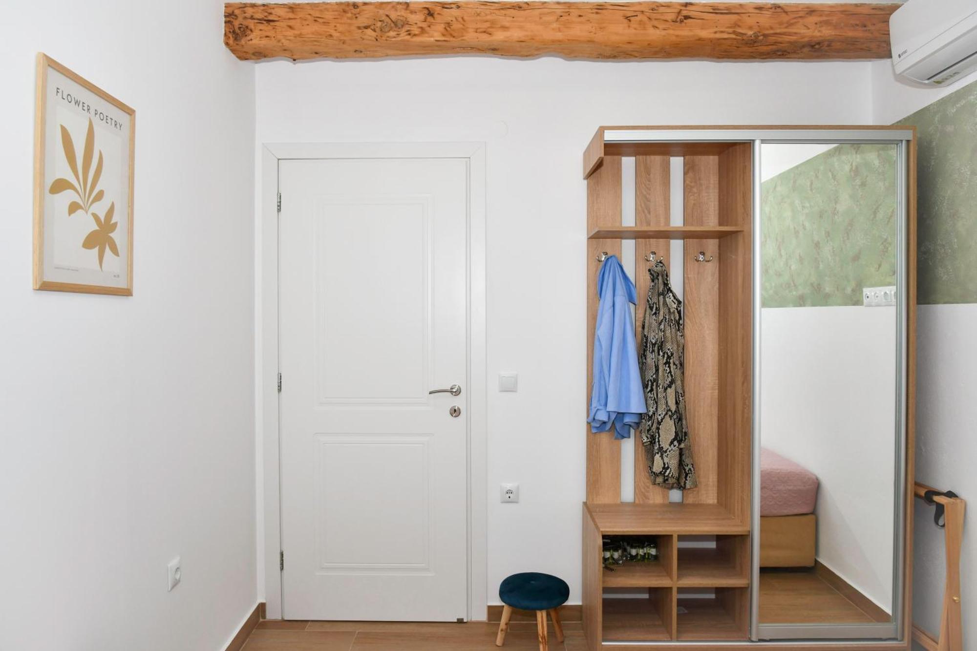 Captain Theo'S Modern Apartment Maria Lefkimmi  Dış mekan fotoğraf