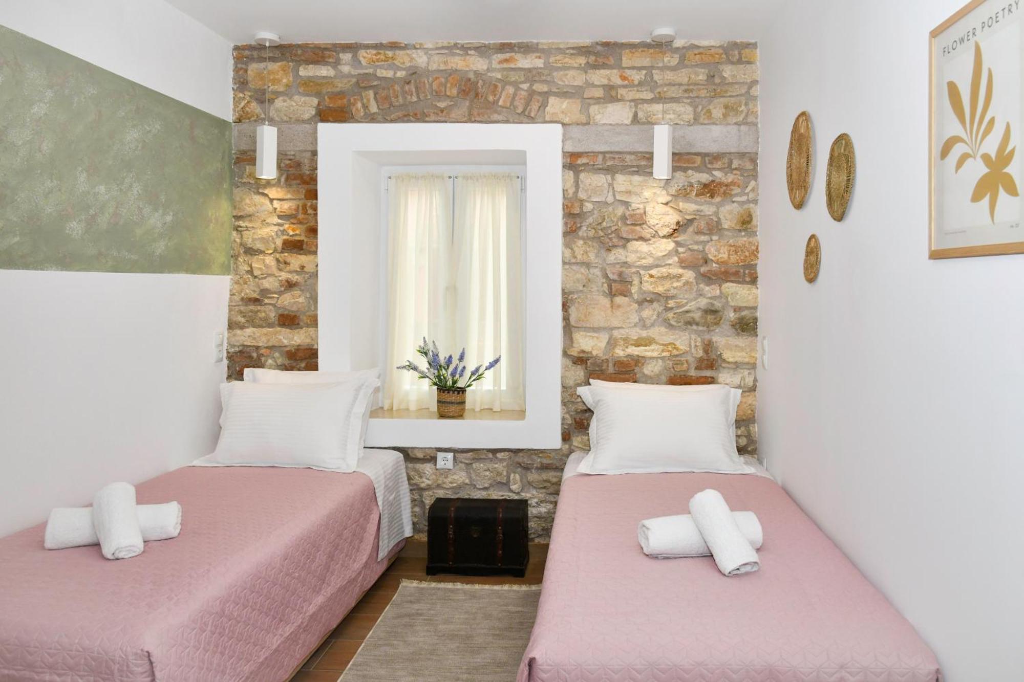 Captain Theo'S Modern Apartment Maria Lefkimmi  Dış mekan fotoğraf